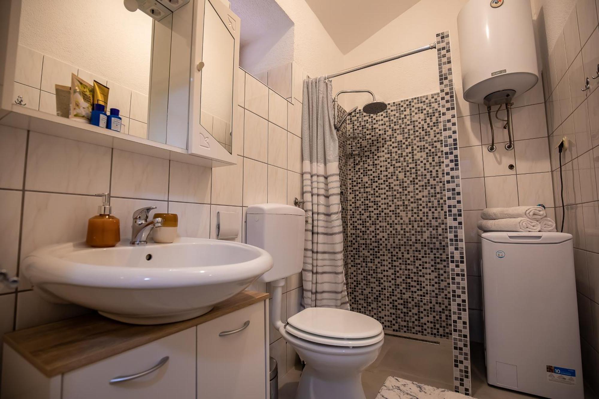Studio Apartment Jemi Pula Eksteriør billede